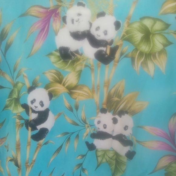 Women's Aqua Blue Panda Bear Nursing Scrub Top Size Small Nurse - Picture 3 of 3